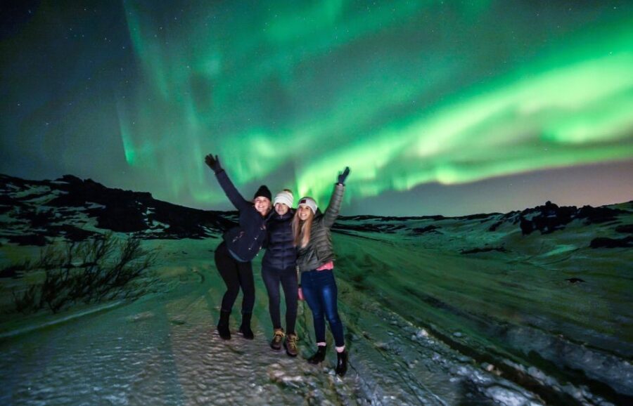 From Reykjavik: Northern Lights Super Jeep Tour