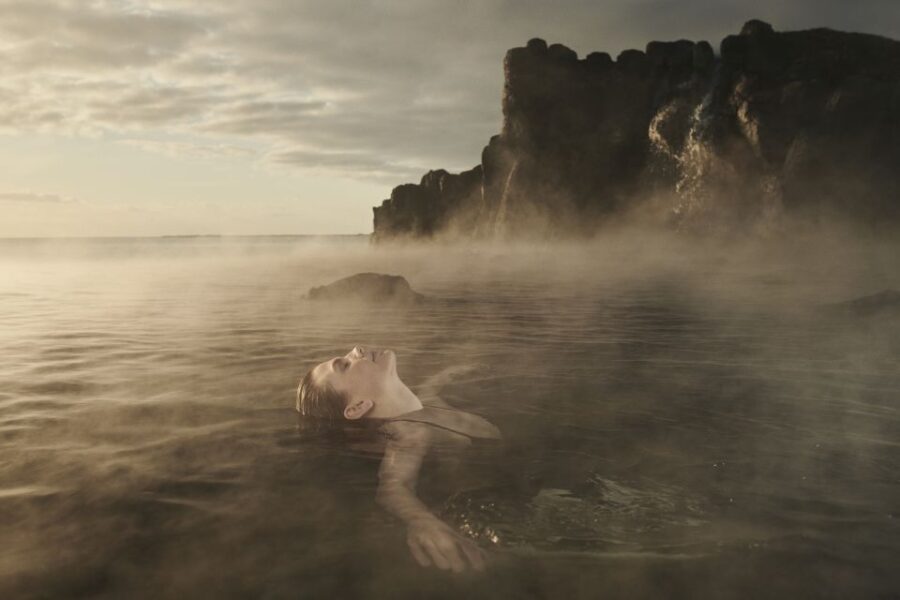 From Reykjavik: Reykjanes Geopark Tour and Sky Lagoon Visit