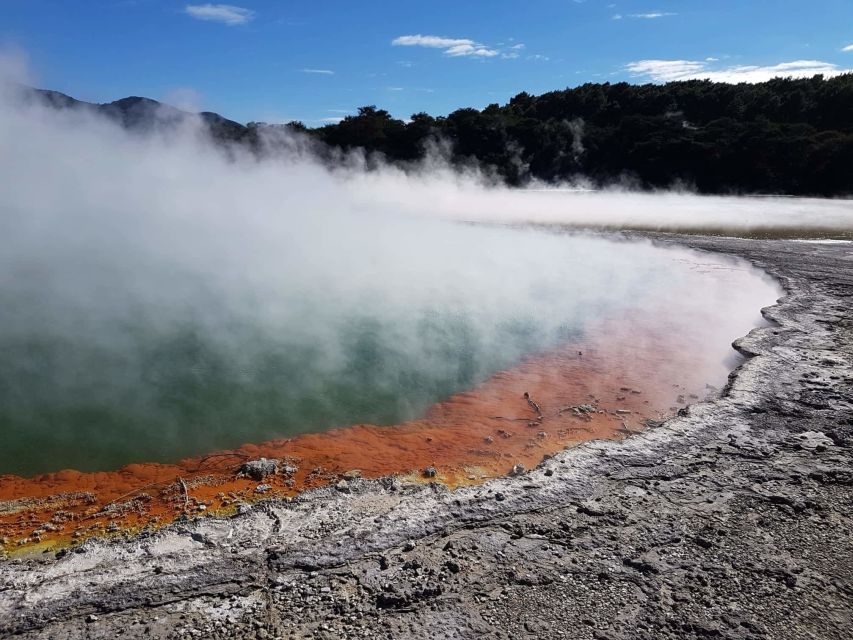 From Rotorua: Wai-O-Tapu, Waimangu and Te Puia Full-Day Tour