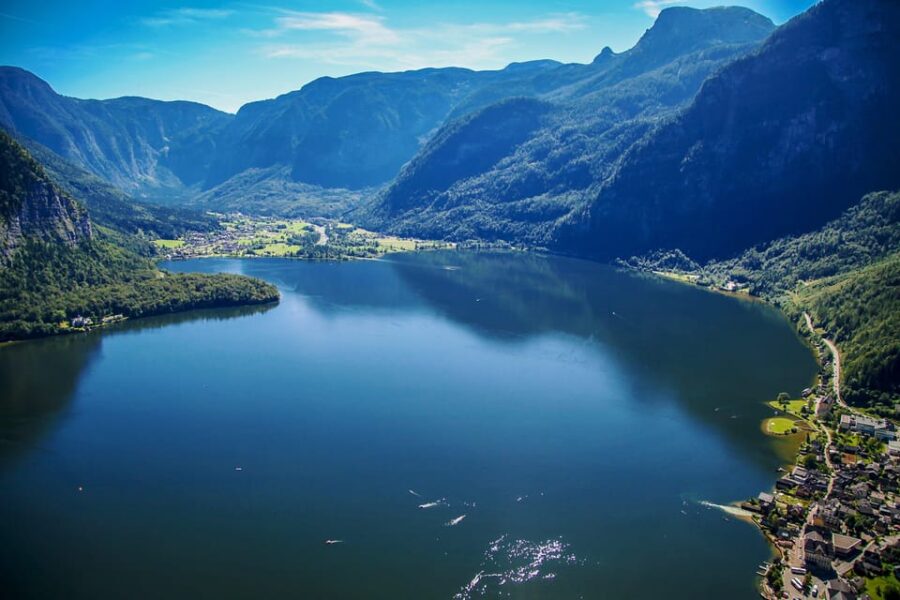 From Salzburg: Private Day Tour of Hallstatt