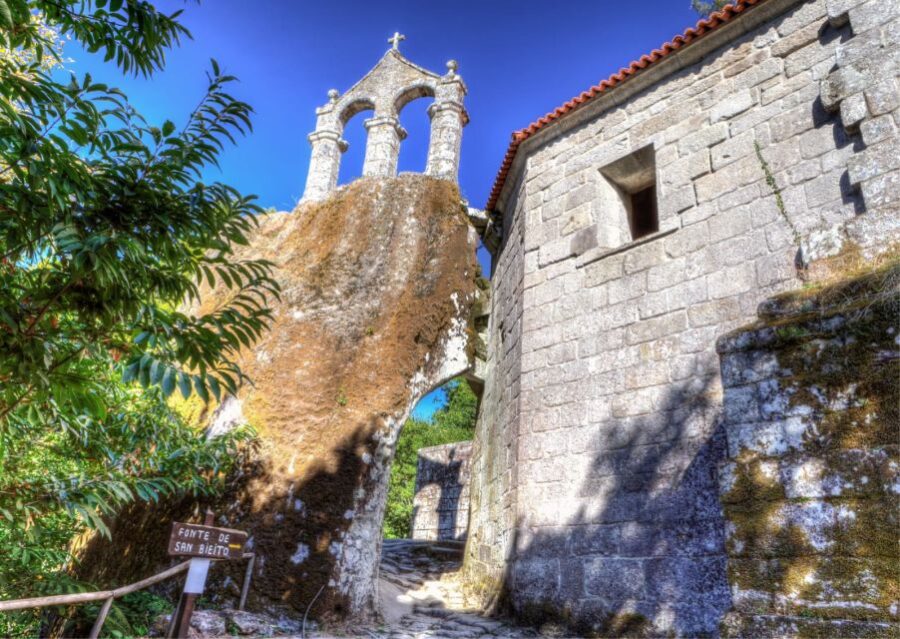 From Santiago: Ribeira Sacra History & Art Trip With Cruise