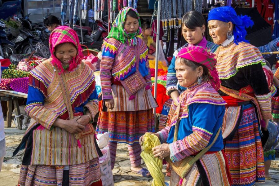 From Sapa: Ethnic Colorful Market On Sunday - Bac Ha