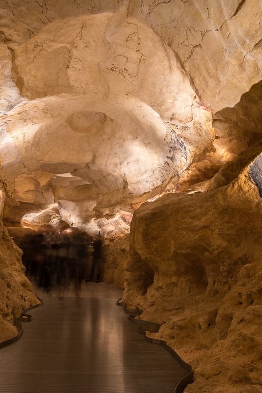 From Sarlat-la-Canéda: Lascaux IV and Cave Art Full-Day Tour