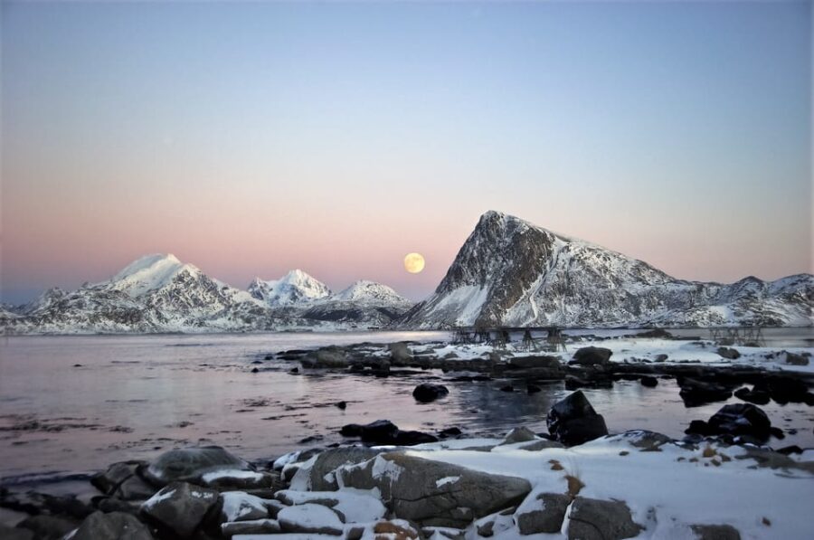 From Svolvaer: Lofoten Archipelago Winter Photography Trip - Tour Overview
