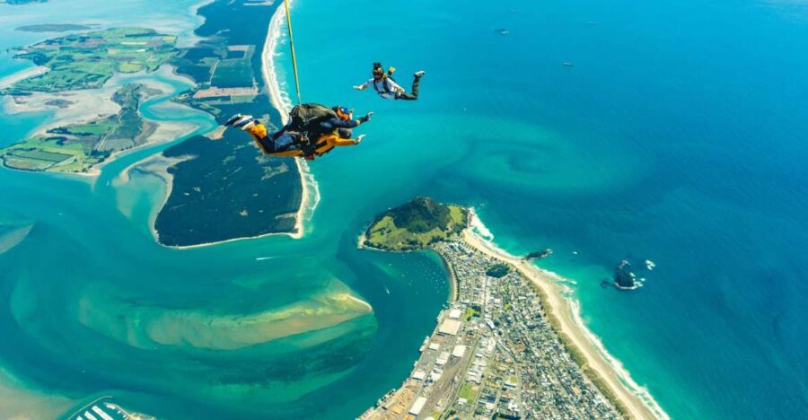From Tauranga: Skydive Over Mount Maunganui