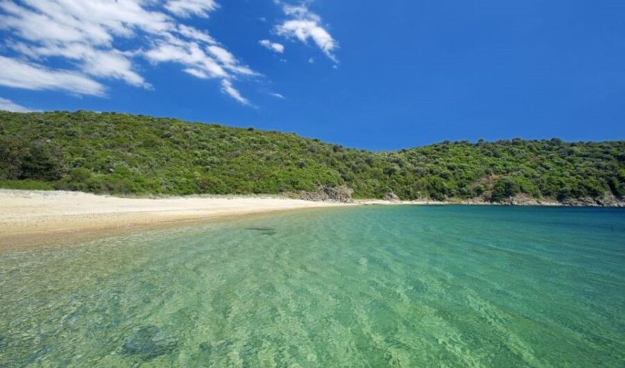 From Thessaloniki: Chalkidiki Blue Lagoon Cruise With Lunch