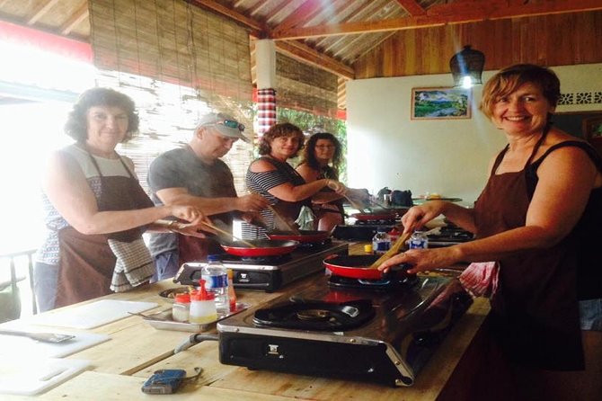 From Ubud : Ubud Balinese Cooking Class With Market Tour - Overview of the Cooking Class