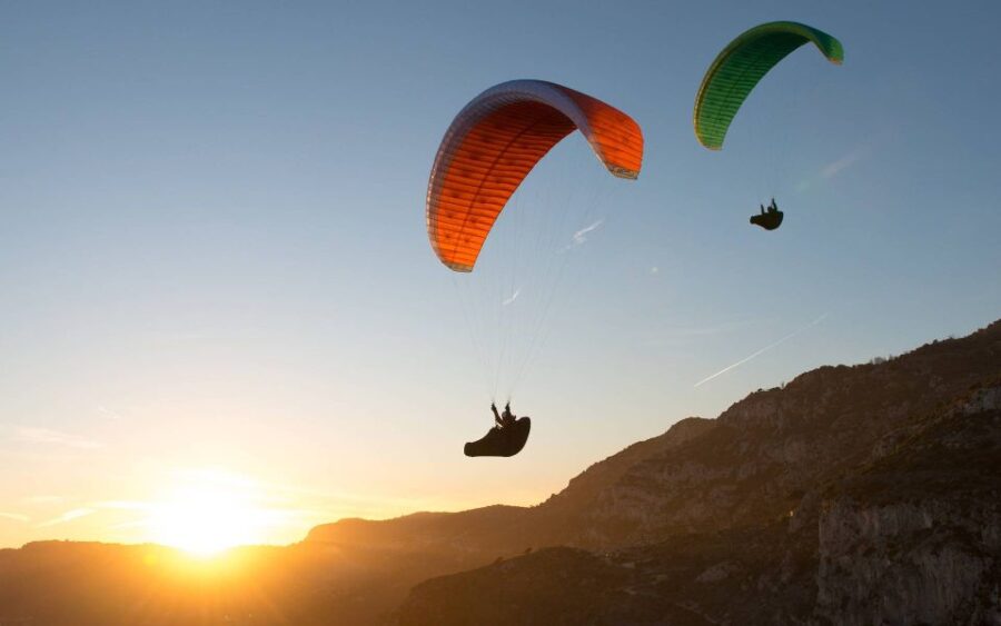 From Urgüp/Göreme: Cappadocia Tandem Paragliding & Transfer