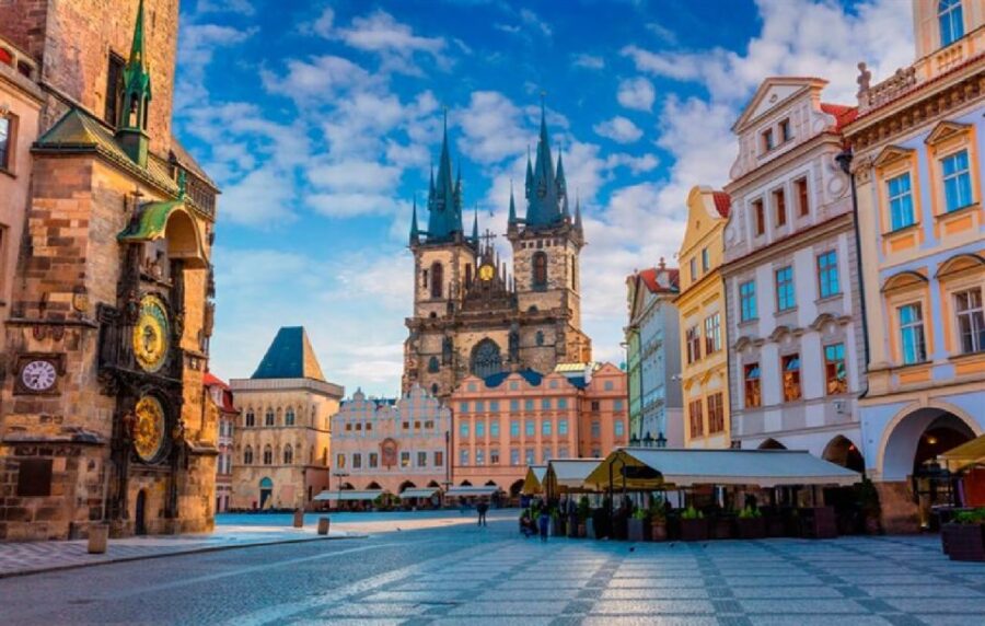 From Vienna: Private Day Trip to Prague Inc. Local Guide