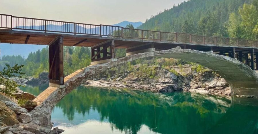 From Whitefish: Glacier National Park & Polebridge Day Tour