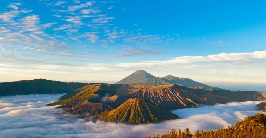 From Yogyakarta : 3-Day Tour to Mount Bromo and Ijen Crater