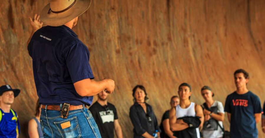 From Yulara: Uluru Tour With Base Walk and Sunset BBQ