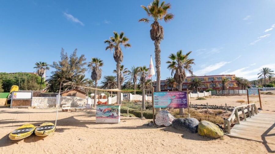 Fuerteventura: Windsurfing Taster in Costa Calma Bay!