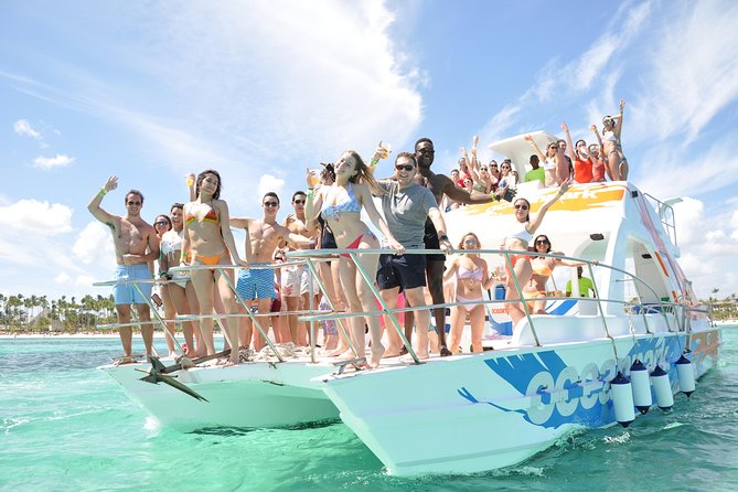 Full-Day Adventure: 4x4 Experience, Snorkeling Cruise, Sharks & Rays