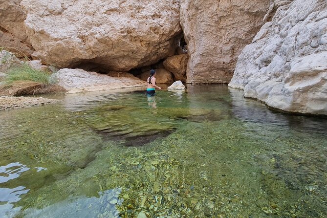 Full-Day Bimmah Sinkhole and Wadi Al Arbeieen Tour