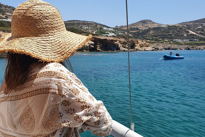 Full-Day Cruise in Antiparos and Despotiko With Barbecue