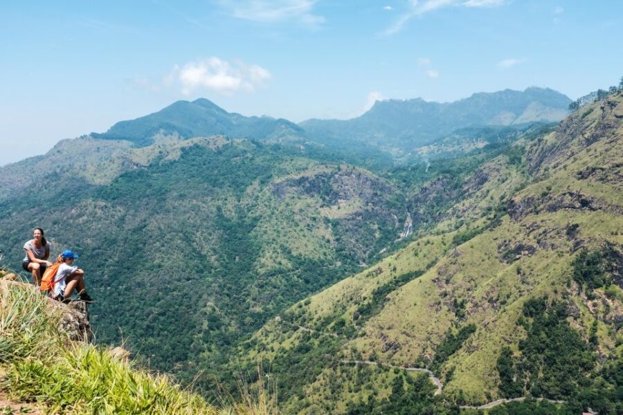 Full-Day Guided Tour to Ella/Rawana Falls/Little Adams Peak