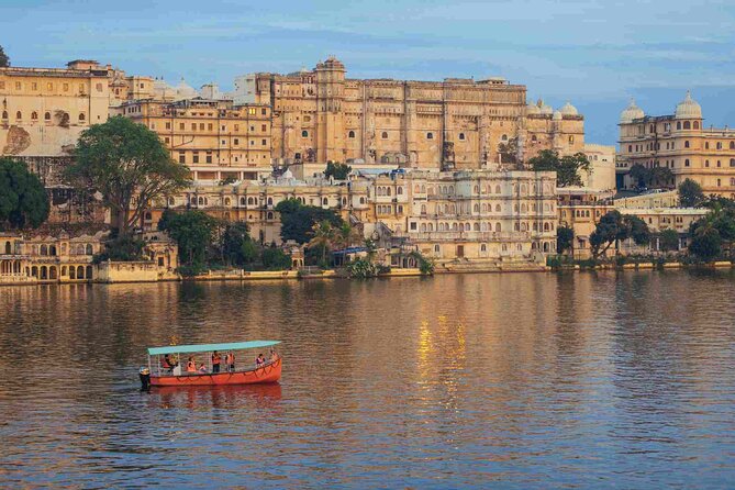 Full-Day Private Udaipur Sightseeing Tour With Optional Guide