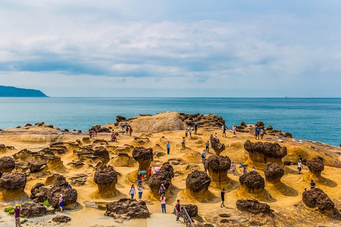 Full-Day Tour in Shifen, Jiufen and Yehliu of Taipei