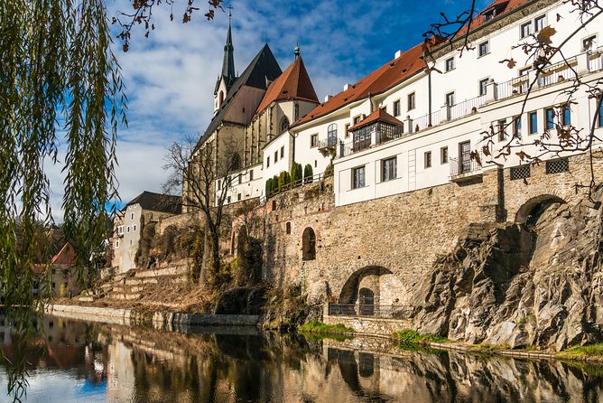 Full-Day Trip From Prague to Cesky Krumlov - Overview of the Day Trip