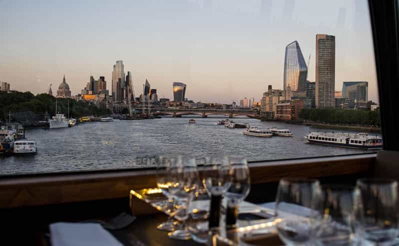 Gastronomic 6-Course Fine-Dining Dinner on Luxury London Bus - Luxury Bus Fine-Dining Experience