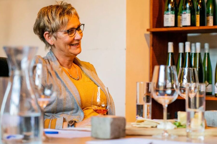 Germany, Wine Tasting at Home, 10 Different Wines - Qualified Sommelier Host