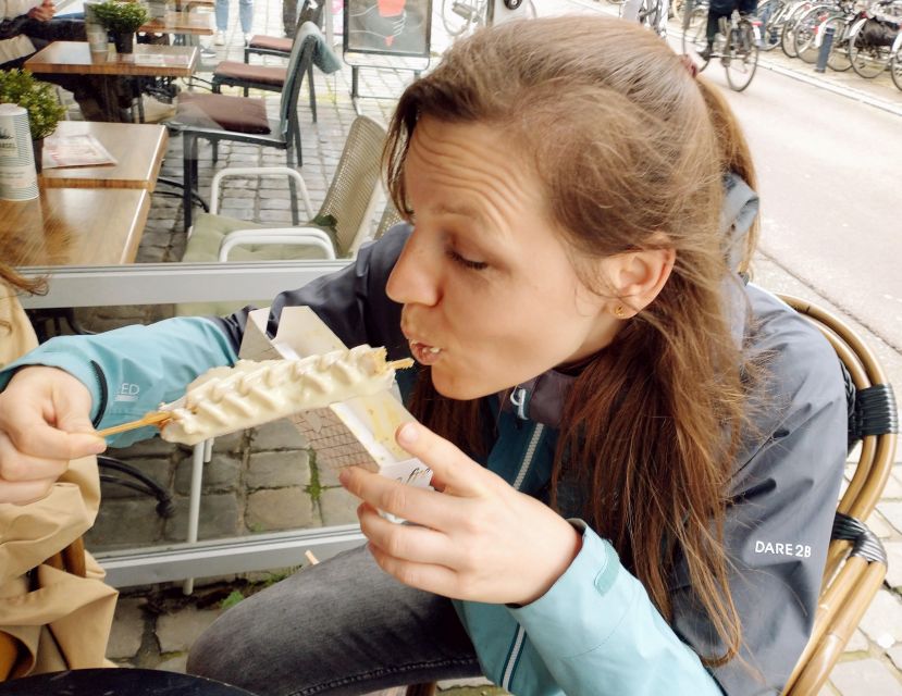 Ghent: Guided City Tour With Food and Drink Tastings
