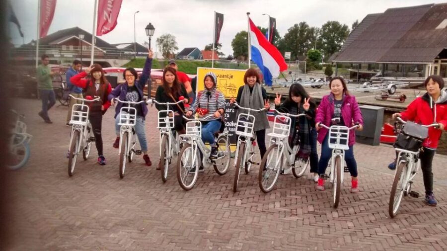 Giethoorn: Bike Rental