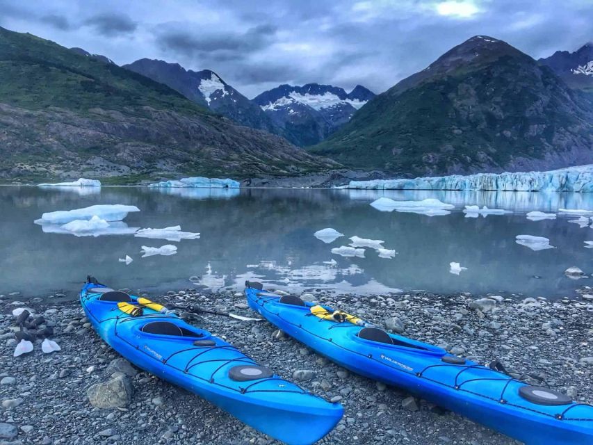 Girdwood: Helicopter Glacier Blue Kayak & Grandview Tour