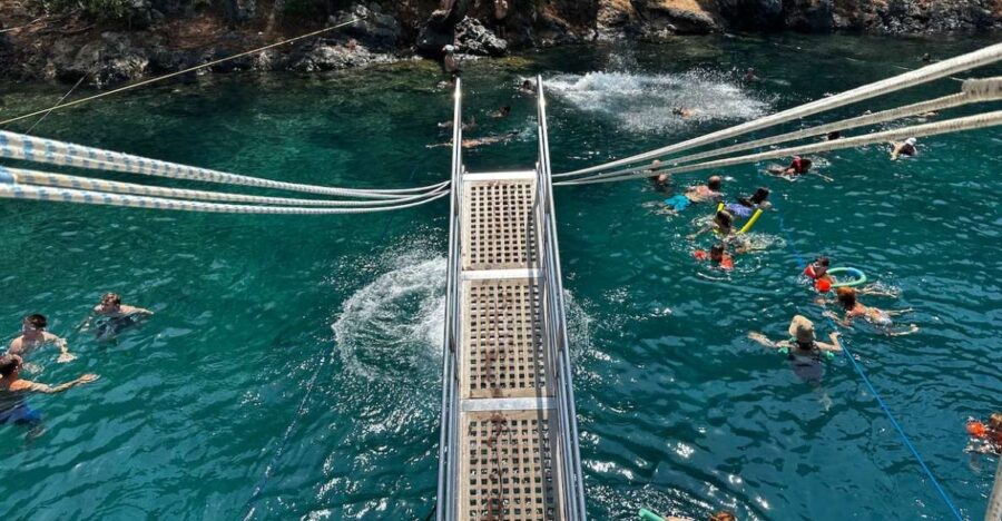 Gocek: Yacht Trip and 12 Island Full-Day Tour With Lunch