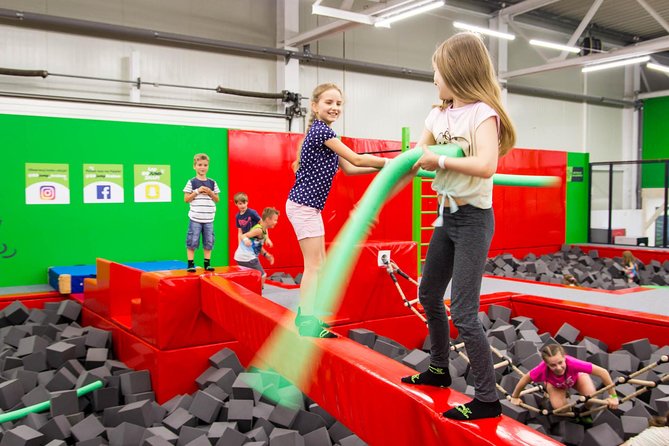 GOJUMP Kraków-Mateczny Trampoline Park - 1 Hour Ticket - Booking and Admission