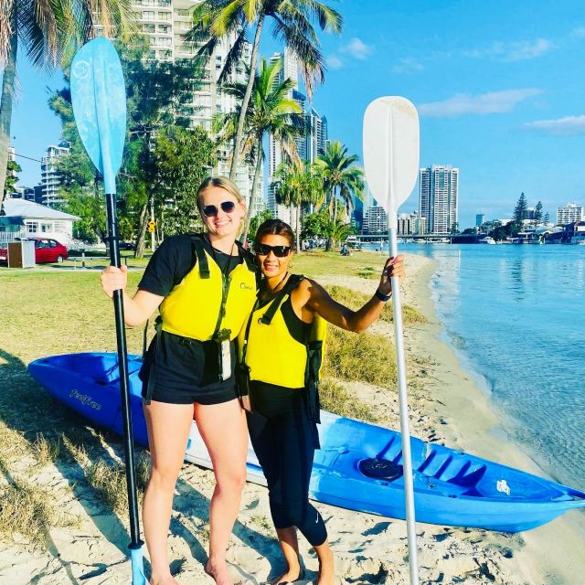Gold Coast: Sunset Kayaking Tour to Macintosh Island