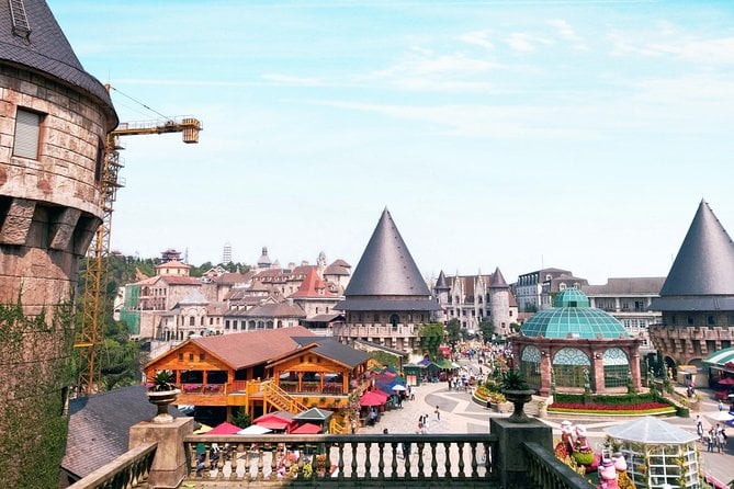 Golden Bridge – Ba Na Hills Daily Ingroup Trip With Local Experts