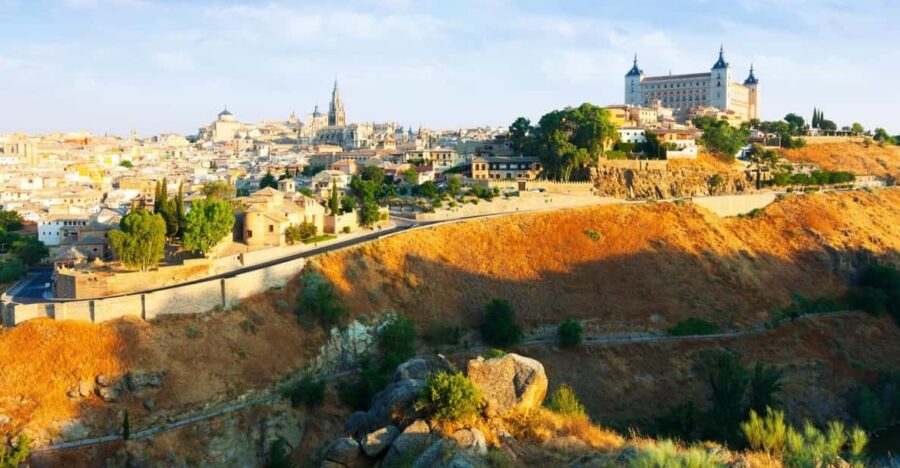 Granada: Express Walk With a Local in 90 Minutes
