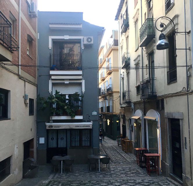 Granada: Old Jewish Quarter Smartphone Audio Guide - Overview and Booking Information