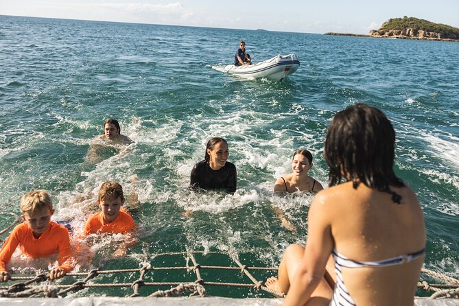 Great Keppel Island Adventure Tour – Snorkel and Boomnet