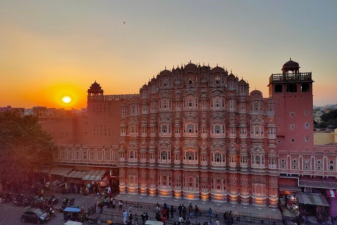 Guide Service - Tour Features