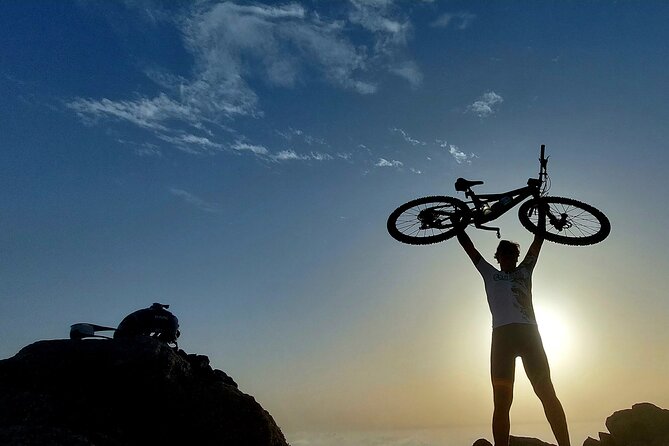 Guided 4-Hour E-Bike Tour Among the Volcanoes of Lanzarote