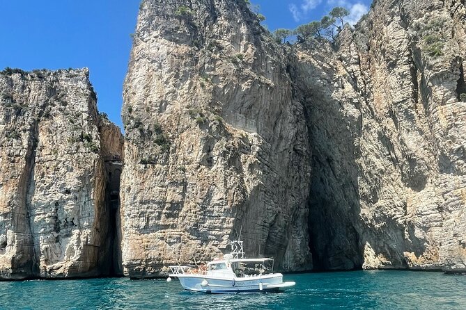 Guided Boat Excursion to Gaeta and Sperlonga