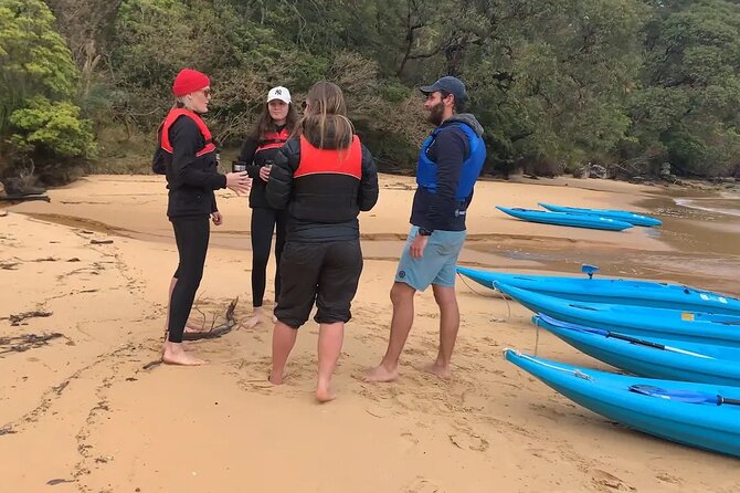 Guided Kayak Tour of Manly Cove Beaches