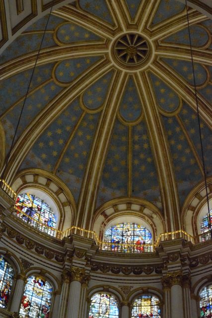Guided Tour of the Cathedral and Royal Chapel and Its Surroundings