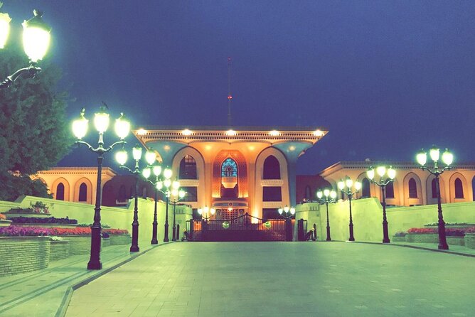 Half Day Private Guided Tour in Muscat With Pickup
