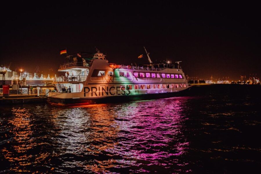Hamburg: 1.5-Hour Evening Lights Harbour Cruise on a Ship