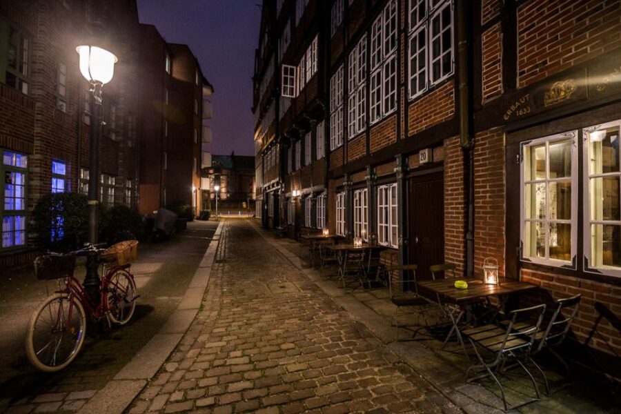 Hamburg: Eerie Warehousing District Tour