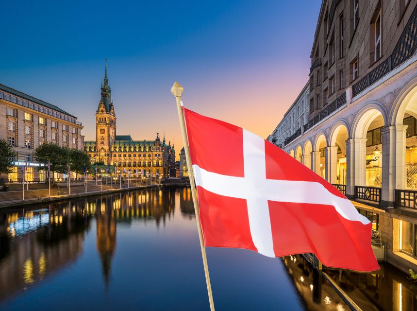 Hamburg: Guided Walking Tour in Danish