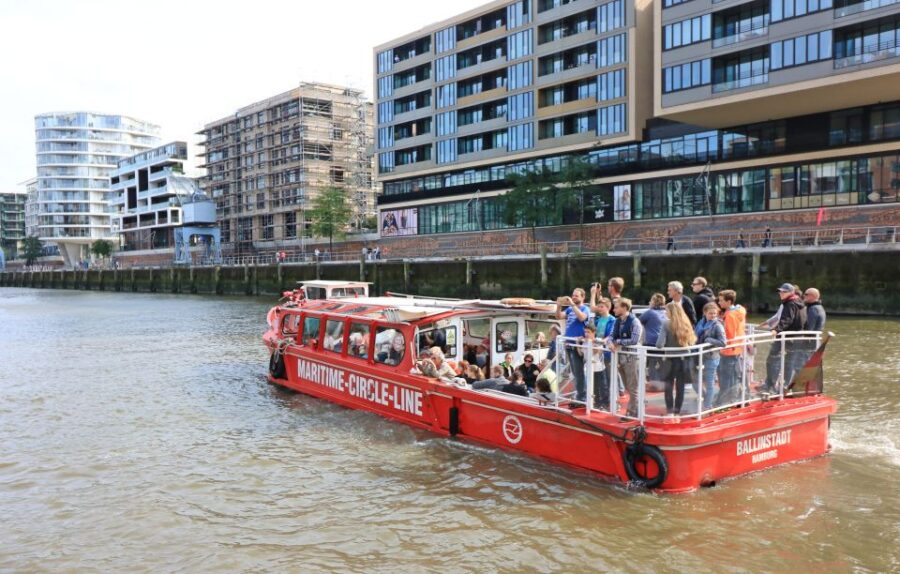 Hamburg: Hop-On Hop-Off Harbor Cruise With Commentary