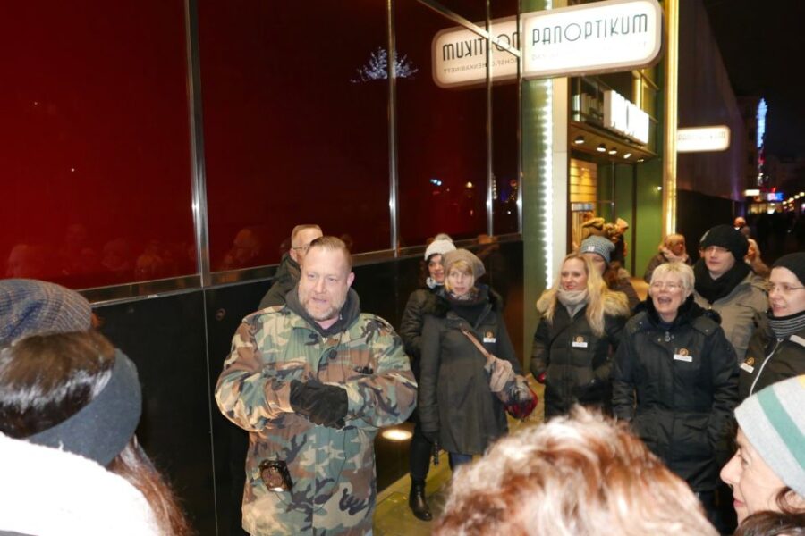 Hamburg: Olivia Jones Tour With Iconic Barker Fabian