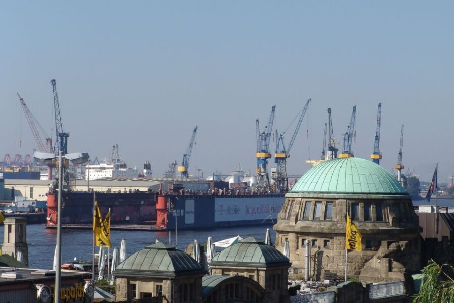 Hamburg: Private 2-Hour Guided Tour in Your Own Bus - Tour Overview and Pricing