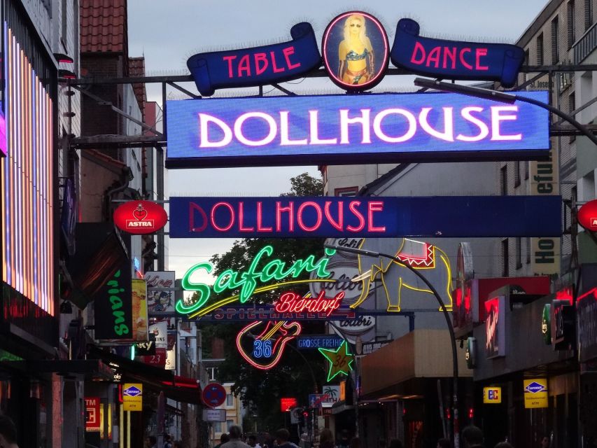 Hamburg: St. Pauli (18+) Private Guided Walking Tour