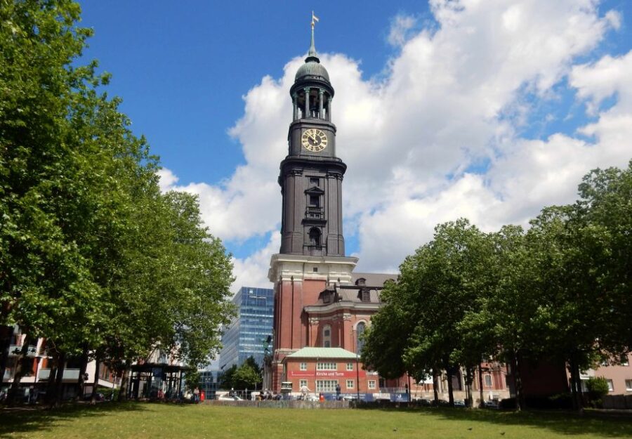Hamburg: Tour From St. Michaels to the Elbphilharmonie